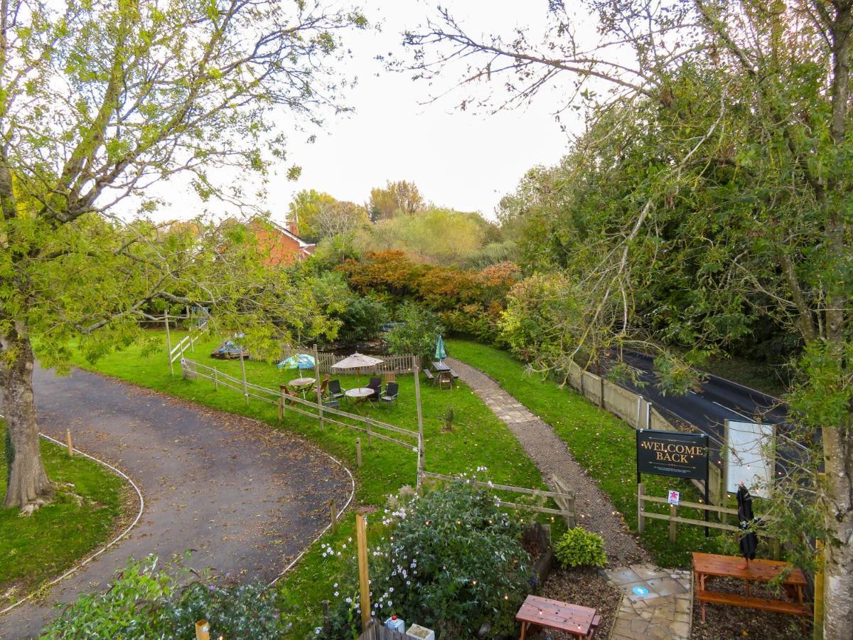 The Plough Itchen Abbas Hotel Winchester Bagian luar foto