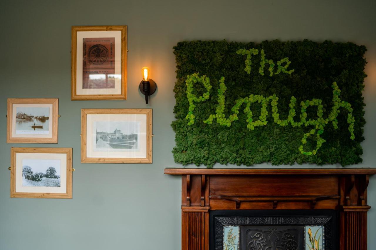 The Plough Itchen Abbas Hotel Winchester Bagian luar foto