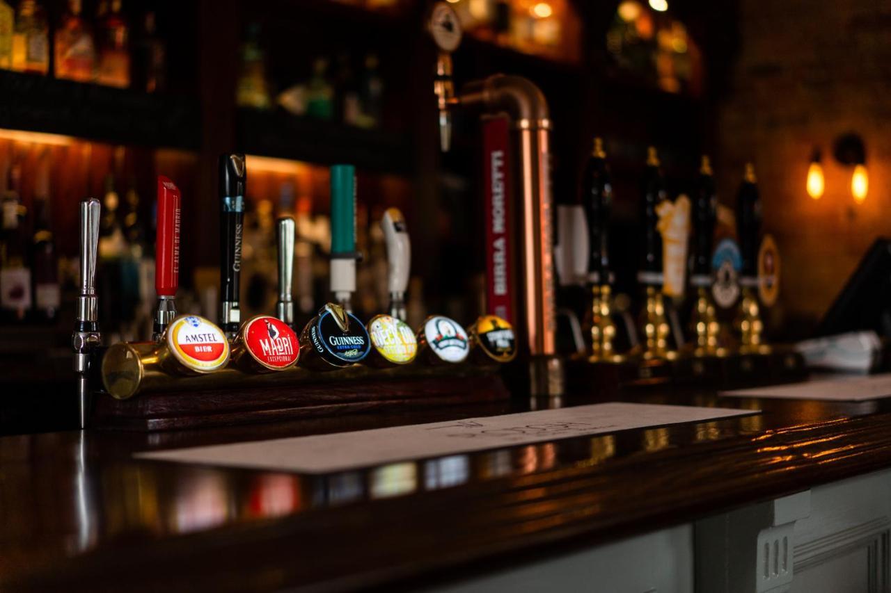 The Plough Itchen Abbas Hotel Winchester Bagian luar foto