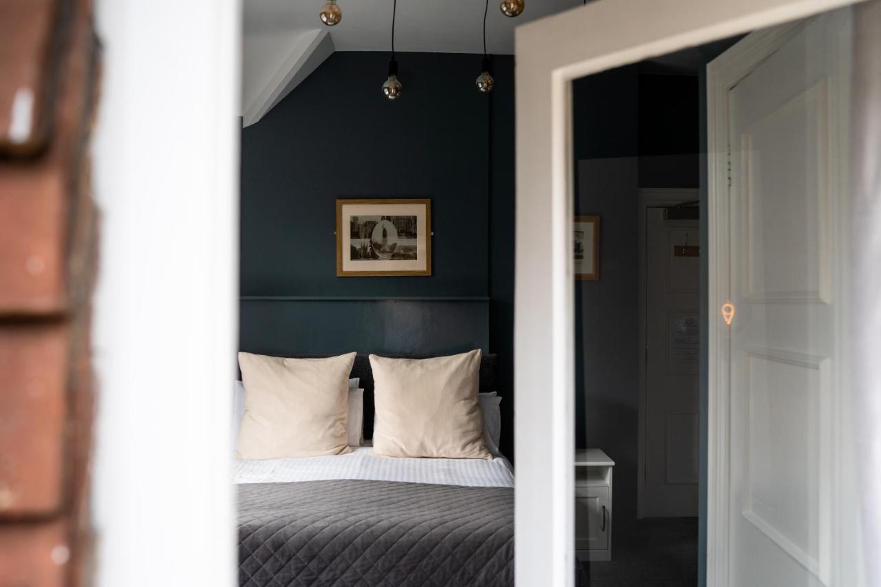 The Plough Itchen Abbas Hotel Winchester Bagian luar foto
