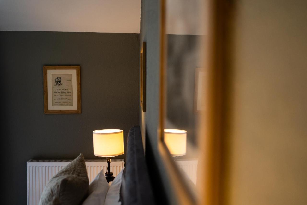 The Plough Itchen Abbas Hotel Winchester Bagian luar foto