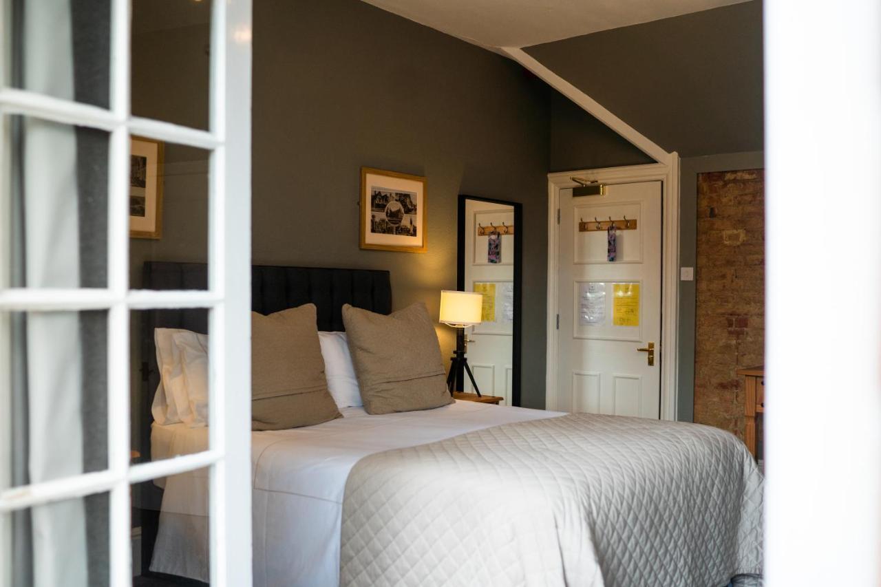 The Plough Itchen Abbas Hotel Winchester Bagian luar foto
