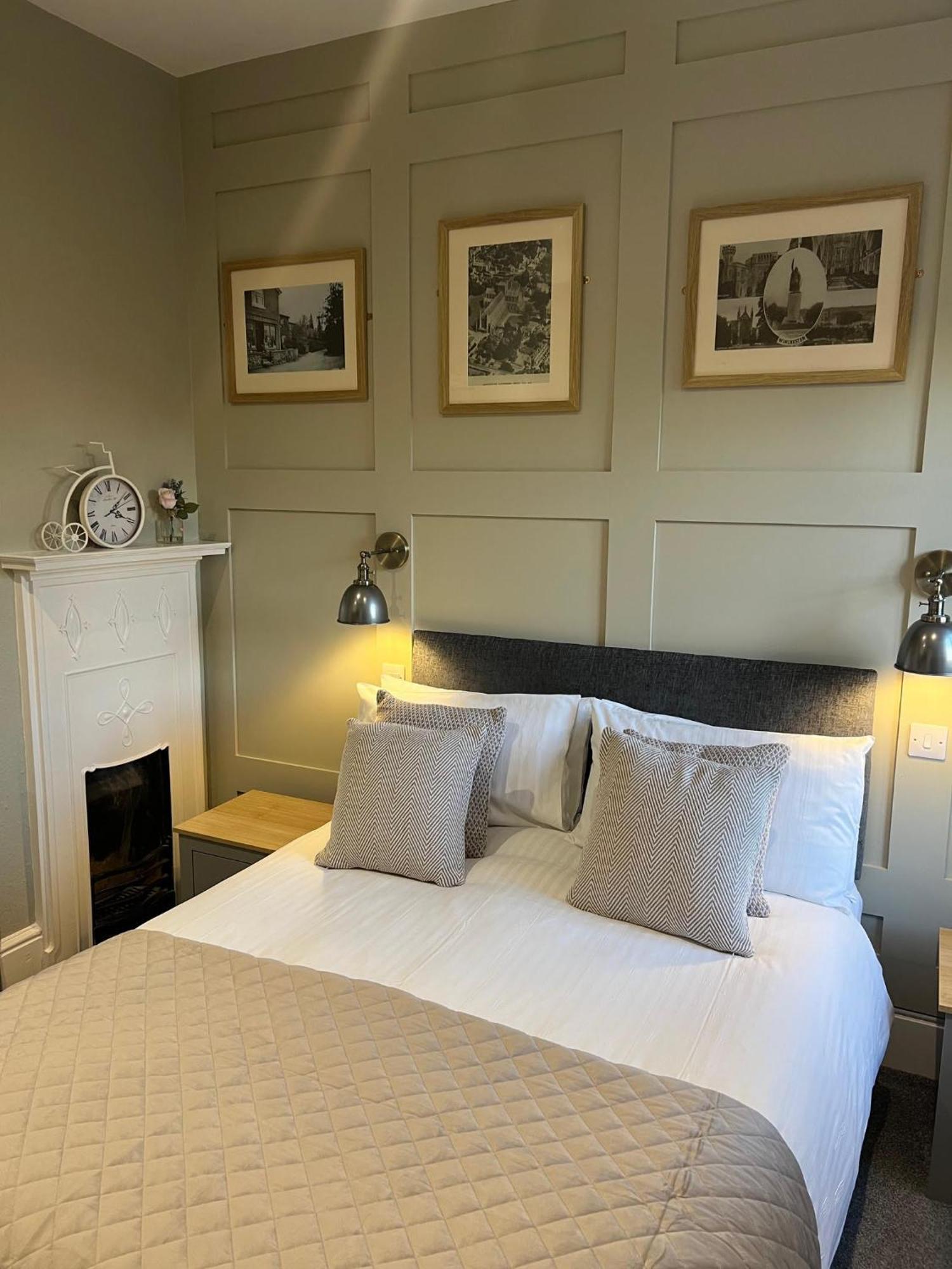 The Plough Itchen Abbas Hotel Winchester Bagian luar foto